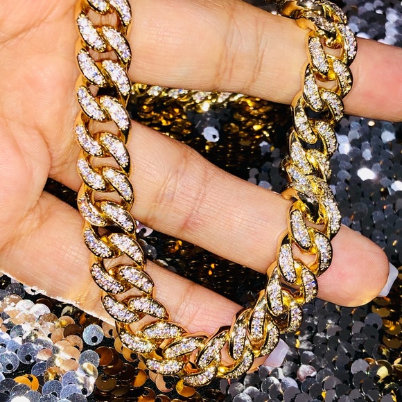 10k yellow gold vermeil Cuban link heavy chain for men, simulated diamonds Sale - Picture 8 of 8